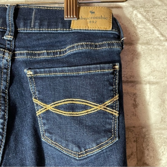 Abercrombie Kids Jeans Kids Sz 11/12 SLIM Dark Denim Super Skinny Distressed - Picture 8 of 8